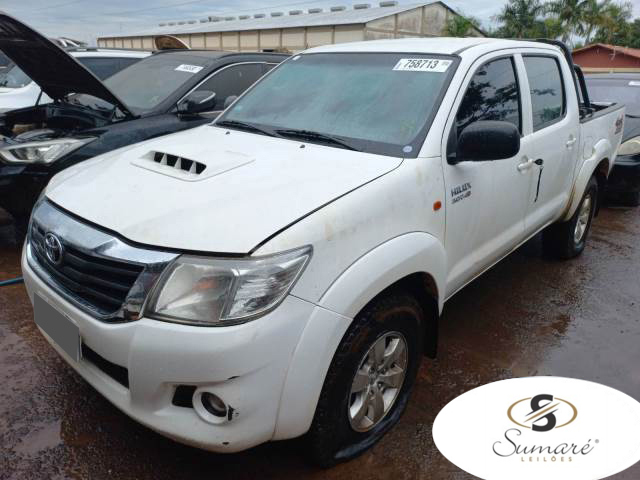 TOYOTA HILUX 3.0 15/15